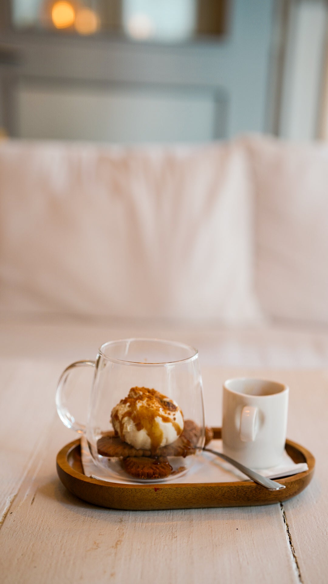 Glas Teetasse mit Glassieb & Holzdeckel