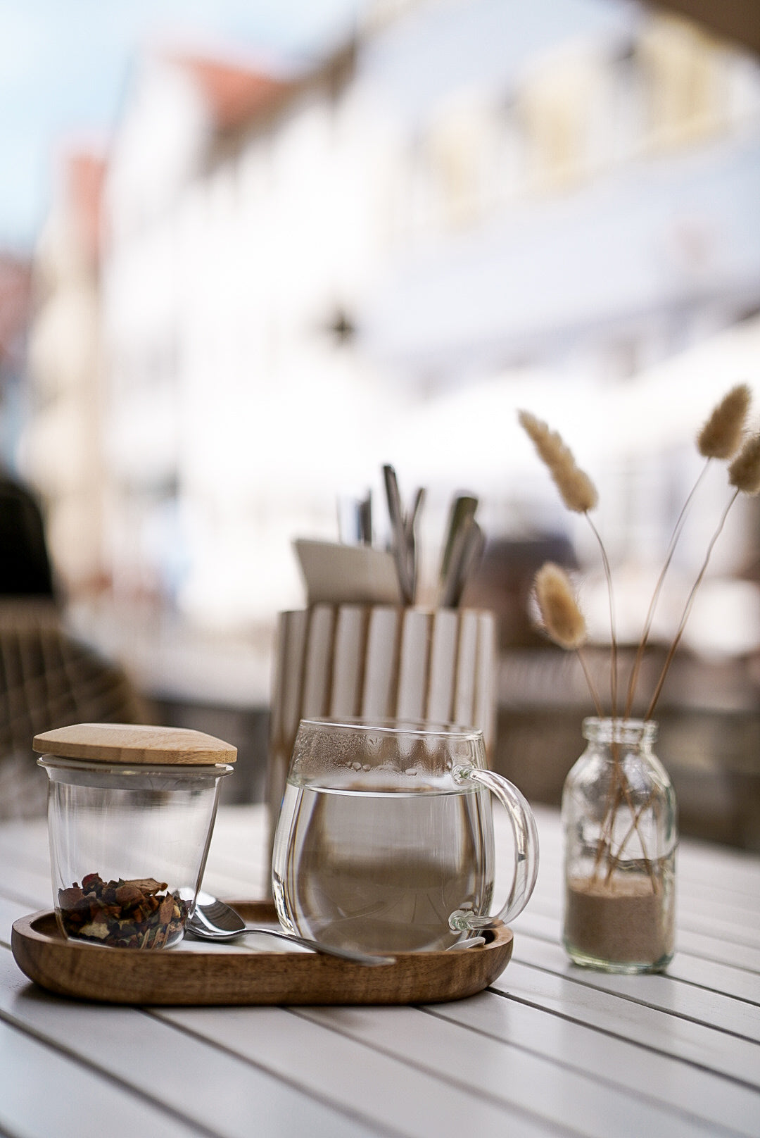 Glas Teetasse mit Glassieb & Holzdeckel