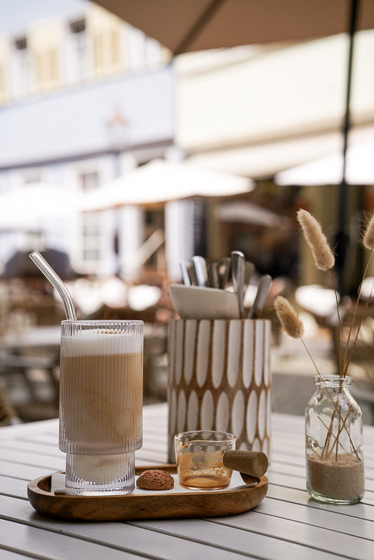 Geriffeltes Latte Glas